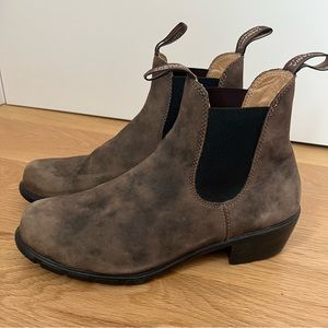 Blundstone Heeled Chelsea Boot size 11